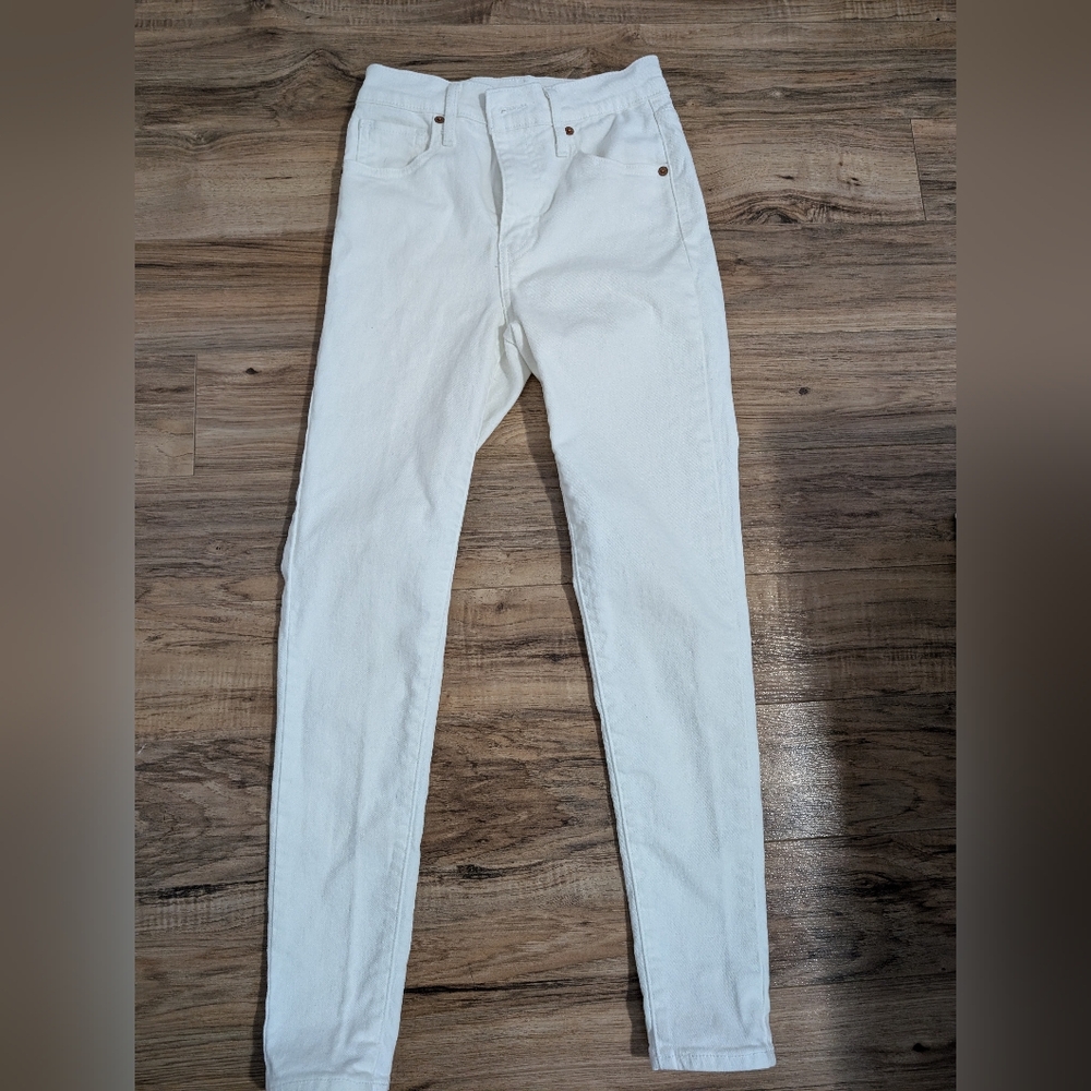 Levi's Women's White Mile High Super Skinny Jeans- Size 25